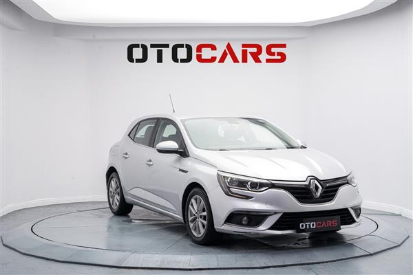 RENAULT-MEGANE-2016