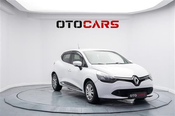 RENAULT-CLIO-2015