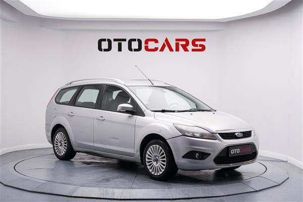 FORD-FOCUS-2011