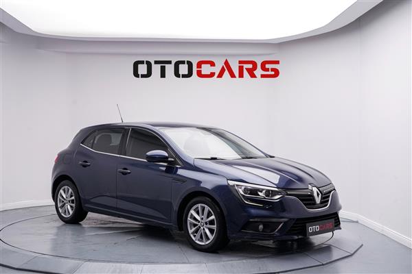 RENAULT-MEGANE-2017