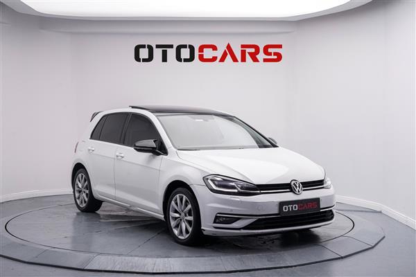 VOLKSWAGEN-GOLF-2018