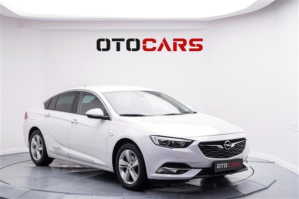 OPEL-INSIGNIA-2019
