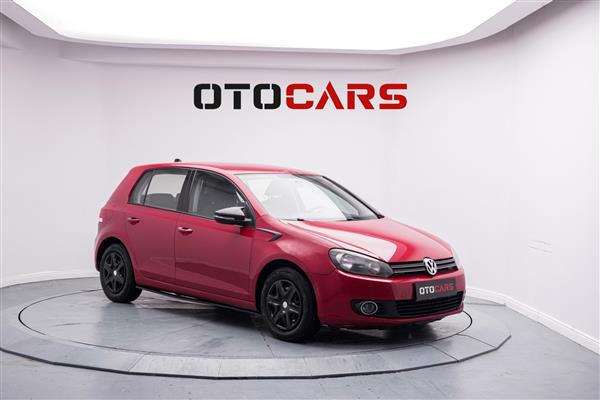 VOLKSWAGEN-GOLF-2012