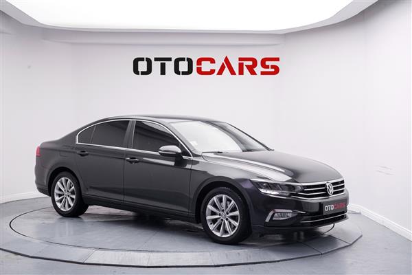 VOLKSWAGEN-PASSAT-2020