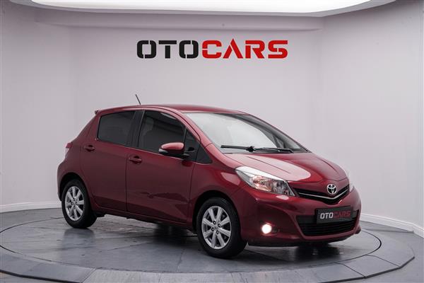TOYOTA-YARIS-2013